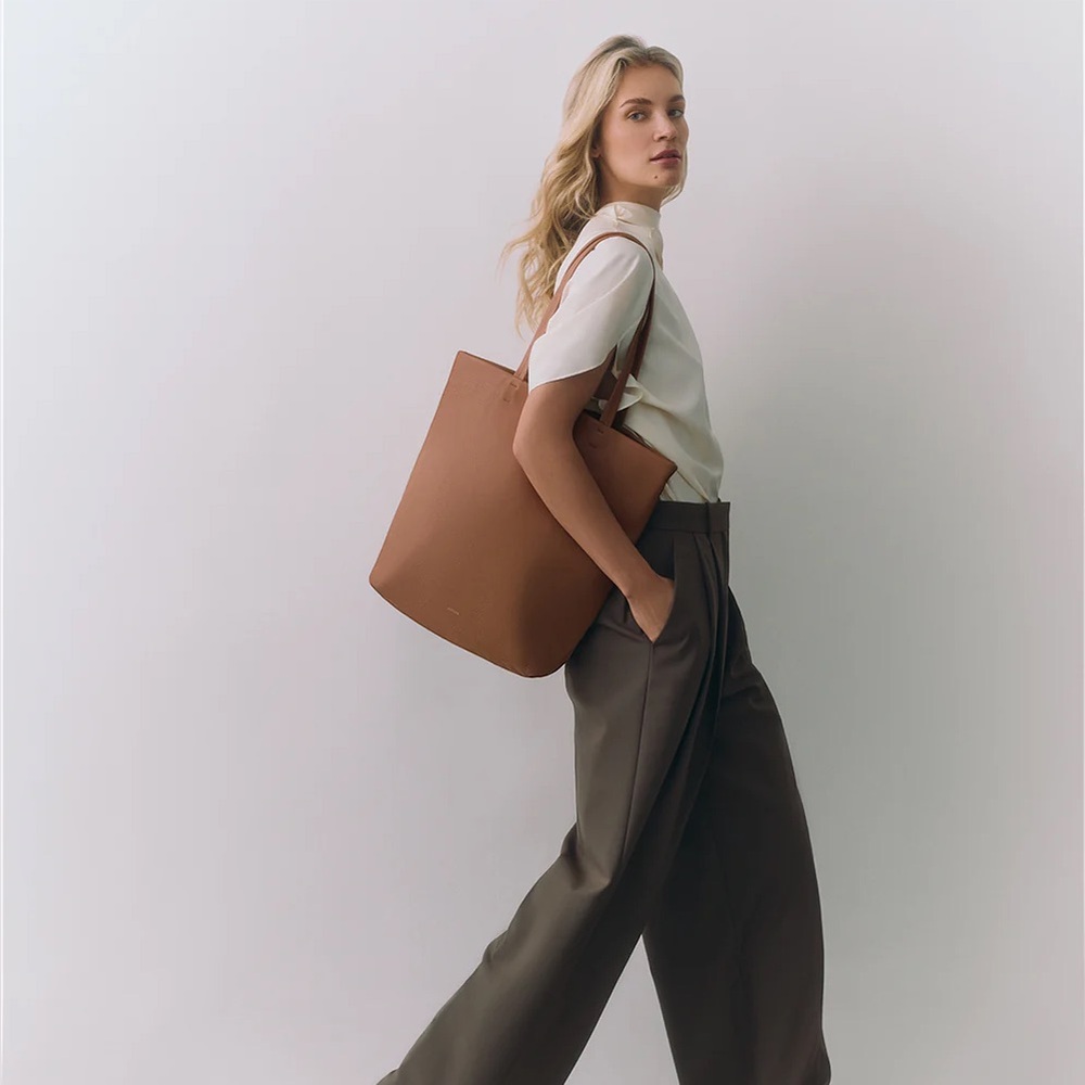 Cuyana Tall Large Leather Tote Bag in Cognac Brown - Picture 2 of 13